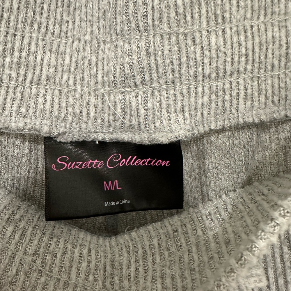 Comfortable Gray Ribbed Lounge Pants - Picture 3 of 6